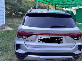 2021 Kia Rio X IV Рестайлинг, серебристый, 1770000 рублей, вид 3
