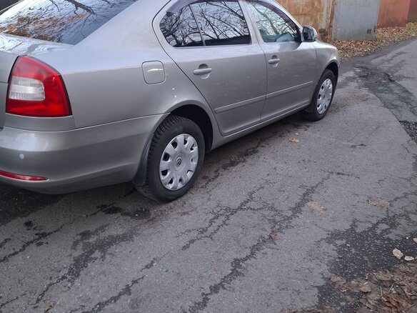 2009 Skoda Octavia II (A5) Рестайлинг, серый, 550000 рублей - вид 4