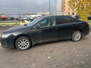 2016 Toyota Camry VII (XV50) Рестайлинг, чёрный, 1950000 рублей, вид 3