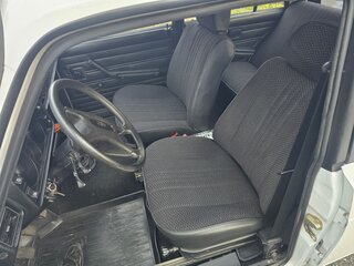 2004 Lada (ВАЗ) 2105, белый, 300000 рублей, вид 5
