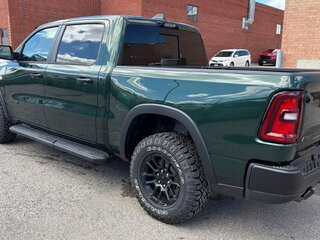 2026 Ram 1500 Crew Cab eTorque V Рестайлинг, зелёный, 11213664 рублей, вид 4