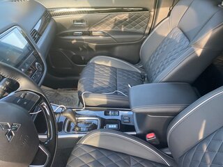 2022 Mitsubishi Outlander III Рестайлинг 3, белый, 3500000 рублей, вид 3