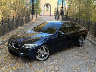 2013 BMW 5 серии 535i xDrive VI (F10/F11/F07), синий, 2750000 рублей, вид 1
