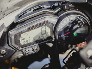 2012 Yamaha FZ1, белый, 500000 рублей, вид 3