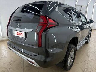 2022 Mitsubishi Pajero Sport III Рестайлинг, серый, 4497000 рублей, вид 4