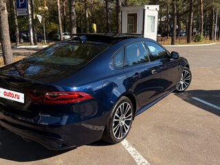 2023 Jaguar XF II Рестайлинг, синий, 4290000 рублей, вид 4