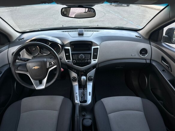 2010 Chevrolet Cruze I, чёрный, 720000 рублей - вид 19