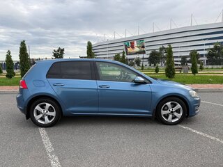 2014 Volkswagen Golf VII, голубой, 1380000 рублей, вид 4