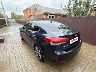 2017 Kia Cerato III Рестайлинг (Classic), синий, 1430000 рублей, вид 3
