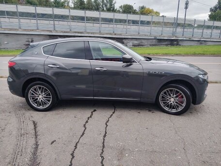 2017 Maserati Levante I, зелёный, 3500000 рублей, вид 4
