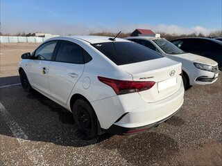 2021 Hyundai Solaris II Рестайлинг, белый, 982000 рублей, вид 4