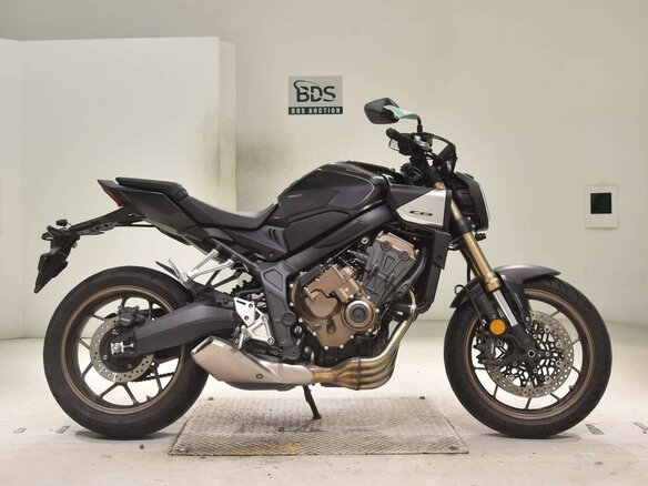 2025 Honda CB 650R, чёрный, 1077000 рублей - вид 1