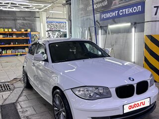 2009 BMW 1 серии 116i I (E81/E82/E87/E88) Рестайлинг, белый, 1000000 рублей, вид 3