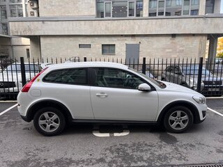2010 Volvo C30 I Рестайлинг, белый, 850000 рублей, вид 4