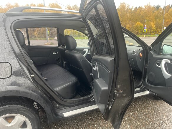 2012 Renault Sandero Stepway I, чёрный, 405000 рублей - вид 8