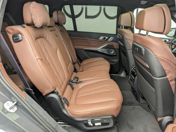 2026 BMW X7 40d I (G07) Рестайлинг, серый, 19250000 рублей - вид 12