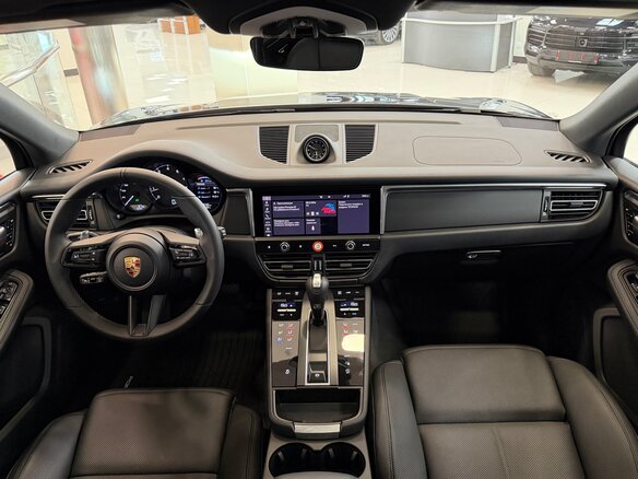 2025 Porsche Macan I Рестайлинг 2, чёрный, 11495000 рублей - вид 7