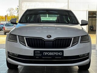 2018 Skoda Octavia III (A7) Рестайлинг, белый, 1820000 рублей, вид 2