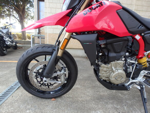 2024 Ducati Hypermotard, красный, 1350000 рублей - вид 9