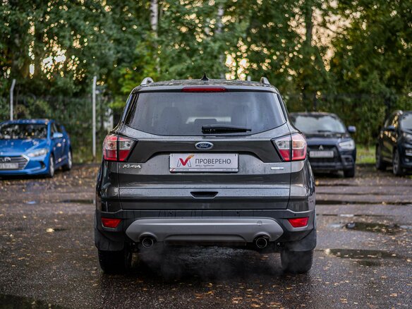 2019 Ford Kuga II Рестайлинг, серый, 1499000 рублей - вид 3