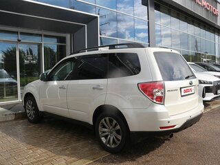 2012 Subaru Forester III Рестайлинг, белый, 1150000 рублей, вид 4