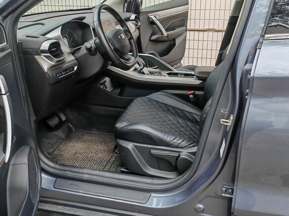 2021 Geely Coolray I, серый, 1550000 рублей - вид 5