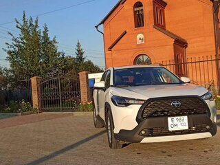 2022 Toyota Corolla Cross I, белый, 2600000 рублей, вид 4