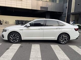 2023 Volkswagen Sagitar III Рестайлинг, белый, 1585000 рублей, вид 4