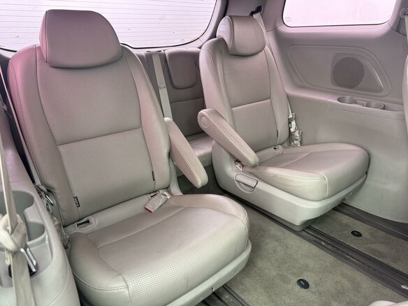 2018 Kia Carnival III, серый, 2150000 рублей - вид 7