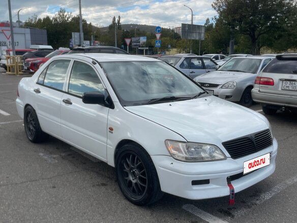 2000 Mitsubishi Lancer Cedia IX, белый, 230000 рублей - вид 5