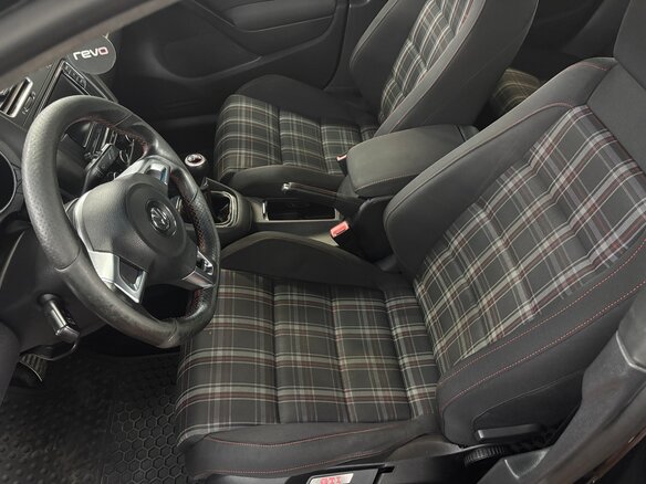 2012 Volkswagen Golf GTI VI, чёрный, 1100000 рублей - вид 9