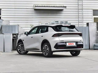 2026 Changan Qiyuan Q05 51.9 kWh II, серебристый, 2490000 рублей, вид 4