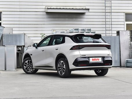 2026 Changan Qiyuan Q05 51.9 kWh II, серебристый, 2490000 рублей, вид 4