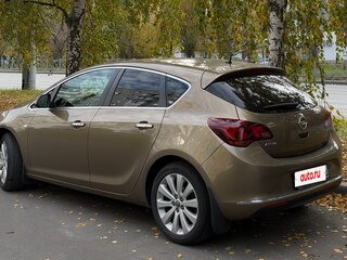 2014 Opel Astra J Рестайлинг, бежевый, 1100000 рублей, вид 3
