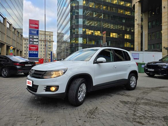 2015 Volkswagen Tiguan I Рестайлинг, белый, 1450000 рублей