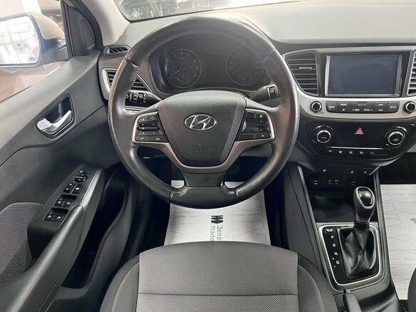 2017 Hyundai Solaris II, бежевый, 1390000 рублей - вид 10