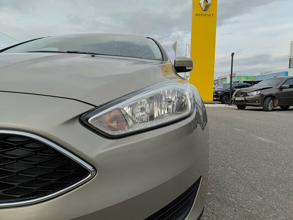 2017 Ford Focus III Рестайлинг, бежевый, 990000 рублей - вид 16