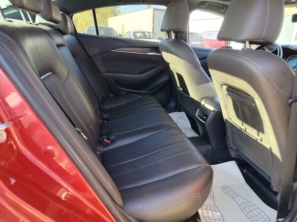 2020 Mazda 6 III (GJ) Рестайлинг 2, красный, 2450000 рублей - вид 13