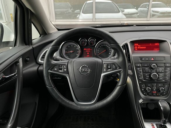 2013 Opel Astra J Рестайлинг, белый, 899000 рублей - вид 13
