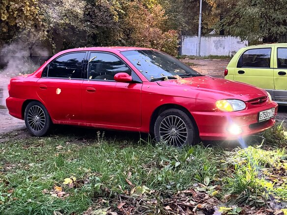 2000 Kia Sephia II, красный, 199000 рублей - вид 3
