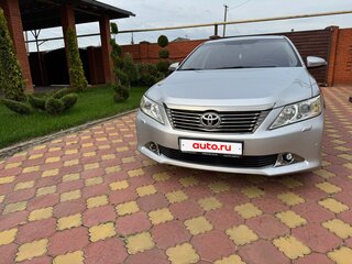 2013 Toyota Camry VII (XV50), серебристый, 1650000 рублей, вид 3