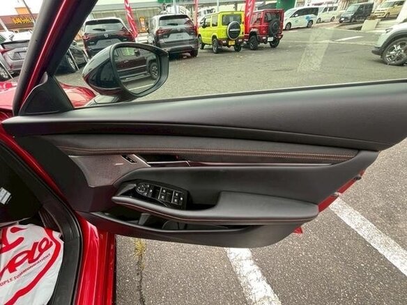 2023 Mazda 3 IV (BP), красный, 1380333 рублей - вид 31