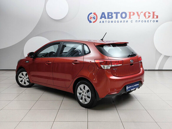 2016 Kia Rio III Рестайлинг, красный, 1035000 рублей - вид 1