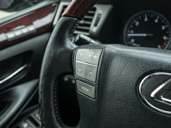 2011 Lexus LX 570 III, чёрный, 2890000 рублей - вид 19