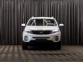 2018 Kia Sorento II Рестайлинг, белый, 2195000 рублей, вид 2