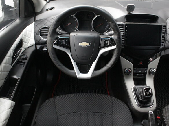 2011 Chevrolet Cruze I, белый, 645000 рублей - вид 7