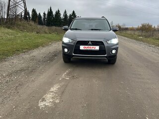 2011 Mitsubishi Outlander II Рестайлинг, серый, 910000 рублей, вид 2