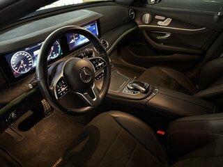 2019 Mercedes-Benz E-Класс 350 e V (W213, S213, C238), чёрный, 6000000 рублей, вид 5