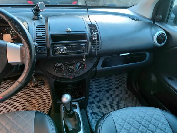 2011 Nissan Note I Рестайлинг, серебристый, 640000 рублей - вид 13