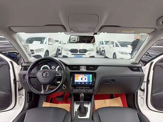 2022 Skoda Octavia III (A7) Рестайлинг, белый, 1380000 рублей, вид 4